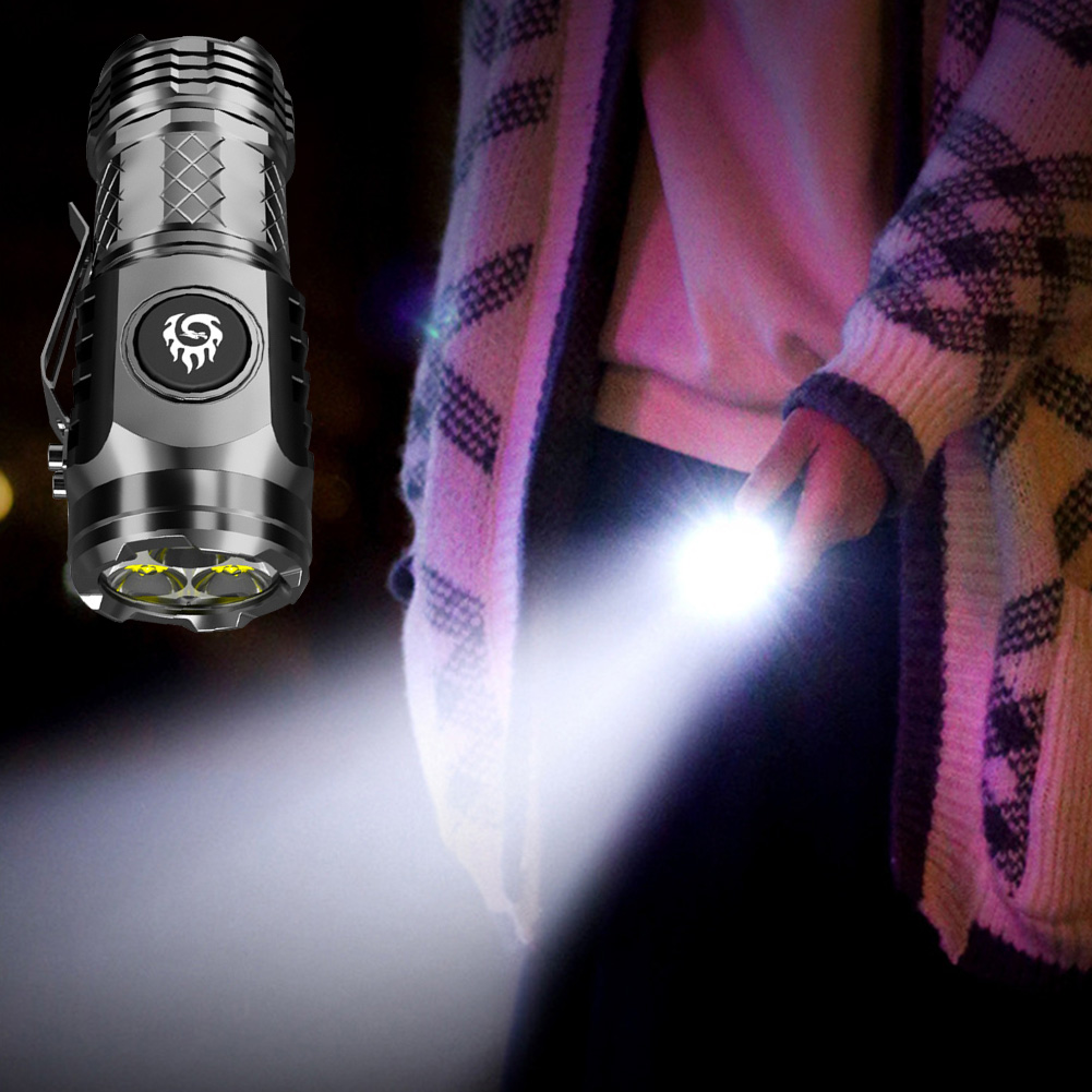 Torcia Tattica ad Alta Potenza - Keychain Flashlight recensione e prezzo